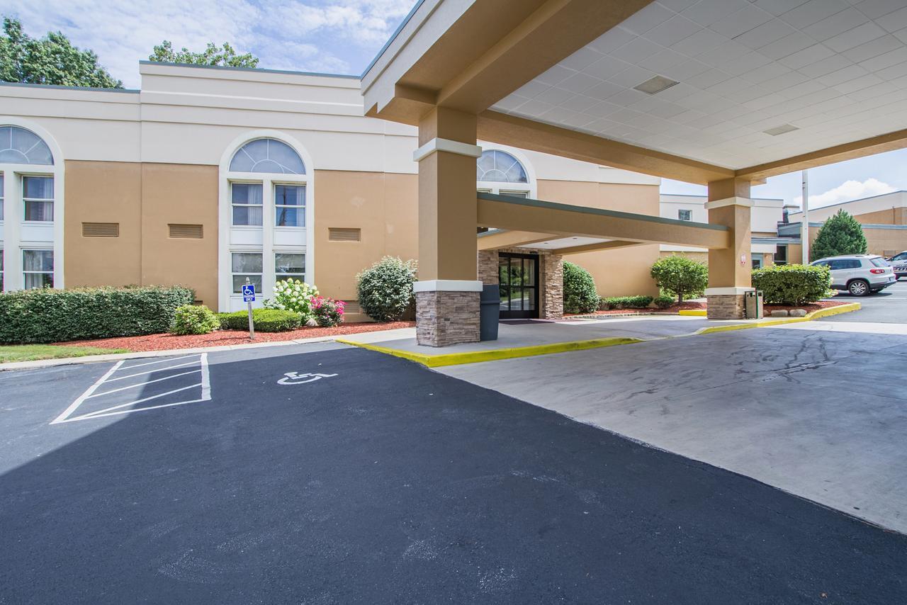 Greenridge Hotel Wickliffe