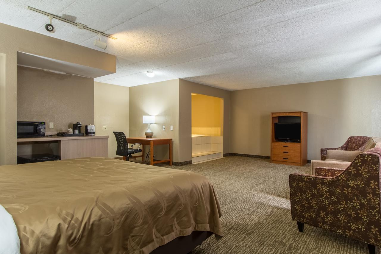 Greenridge Hotel Wickliffe